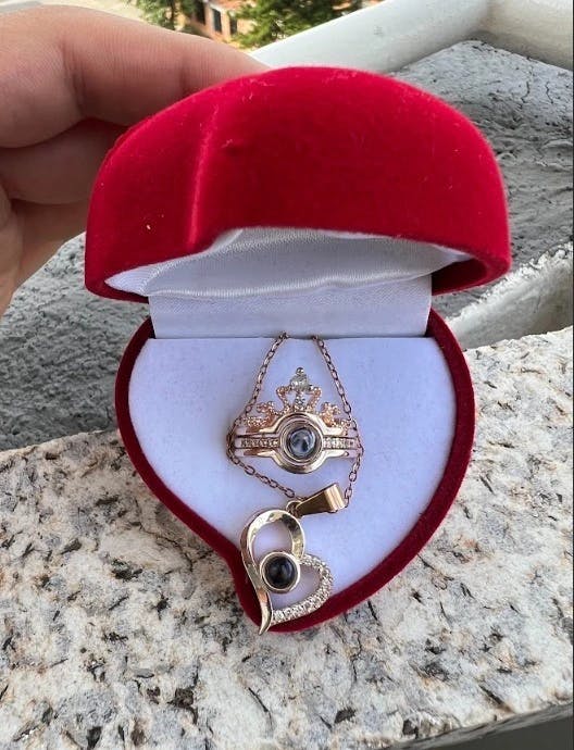 COMBO ANILLO + COLLAR TE AMO EN 100 IDIOMAS DIFERENTES