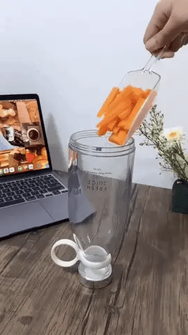 MINI LICUADORA PORTÁTIL RECARGABLE